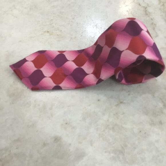BCBG//ATTITUDE PINK RED SILK TIE - Picture 5 of 5